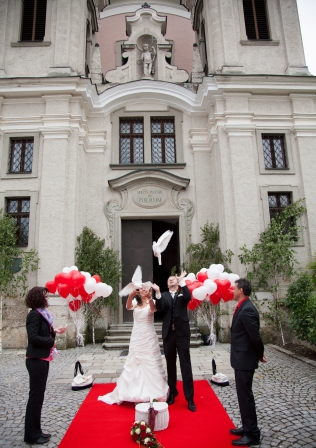 Das Ballonspecial von Ihre Hochzeitstauben | Weiße Tauben und Ballons zur Hochzeit